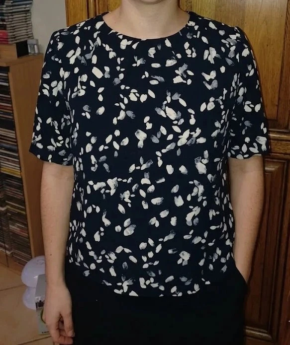 Blouse noire et blanche neuve marque C&A taille 38/40